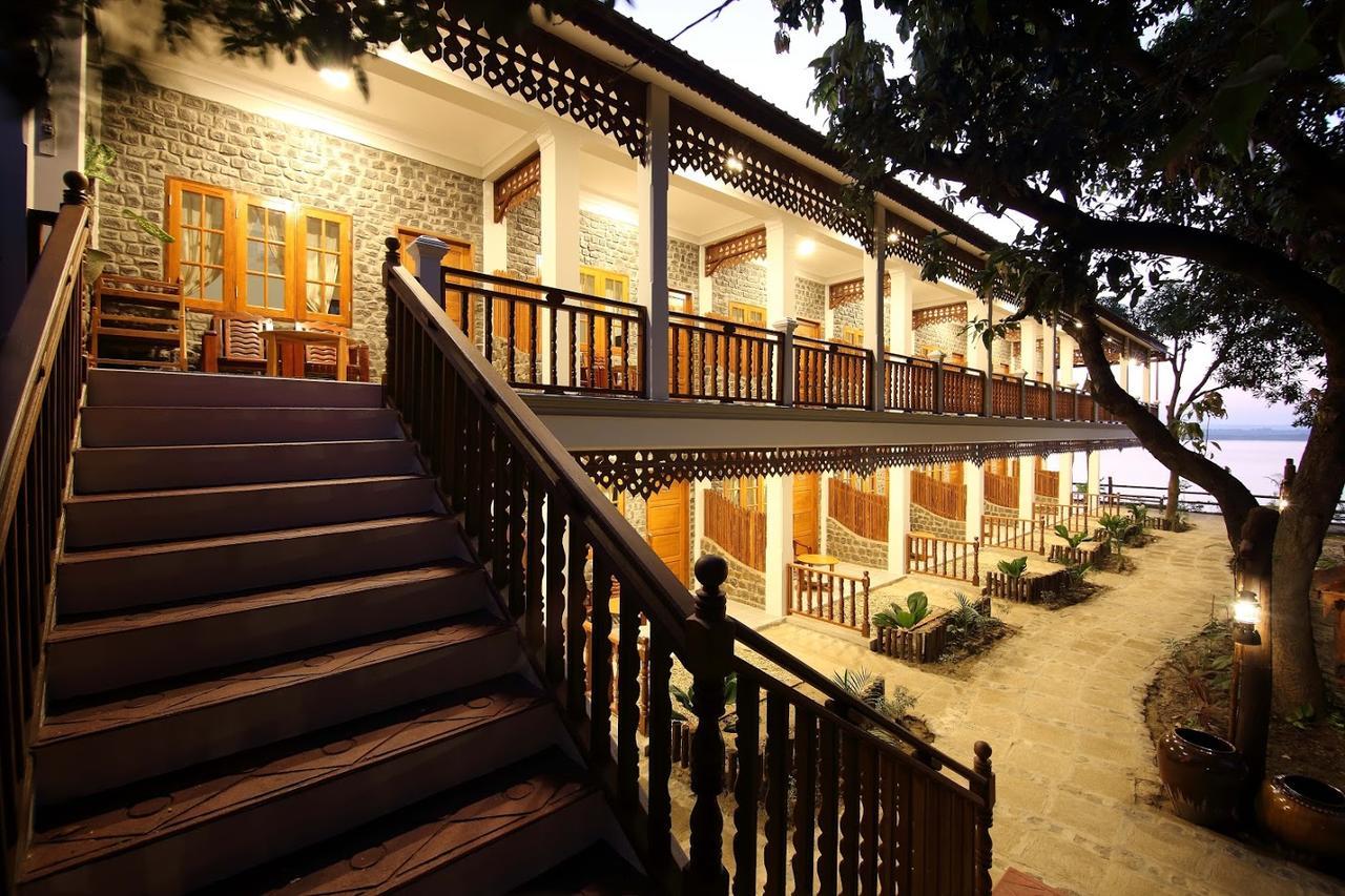 Salay River View Inn Sale Exterior photo